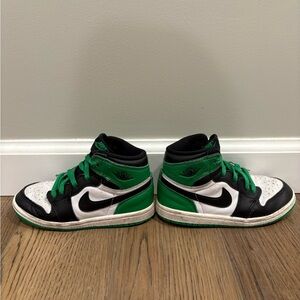 Nike boys  Air Jordan Sneakers size 10